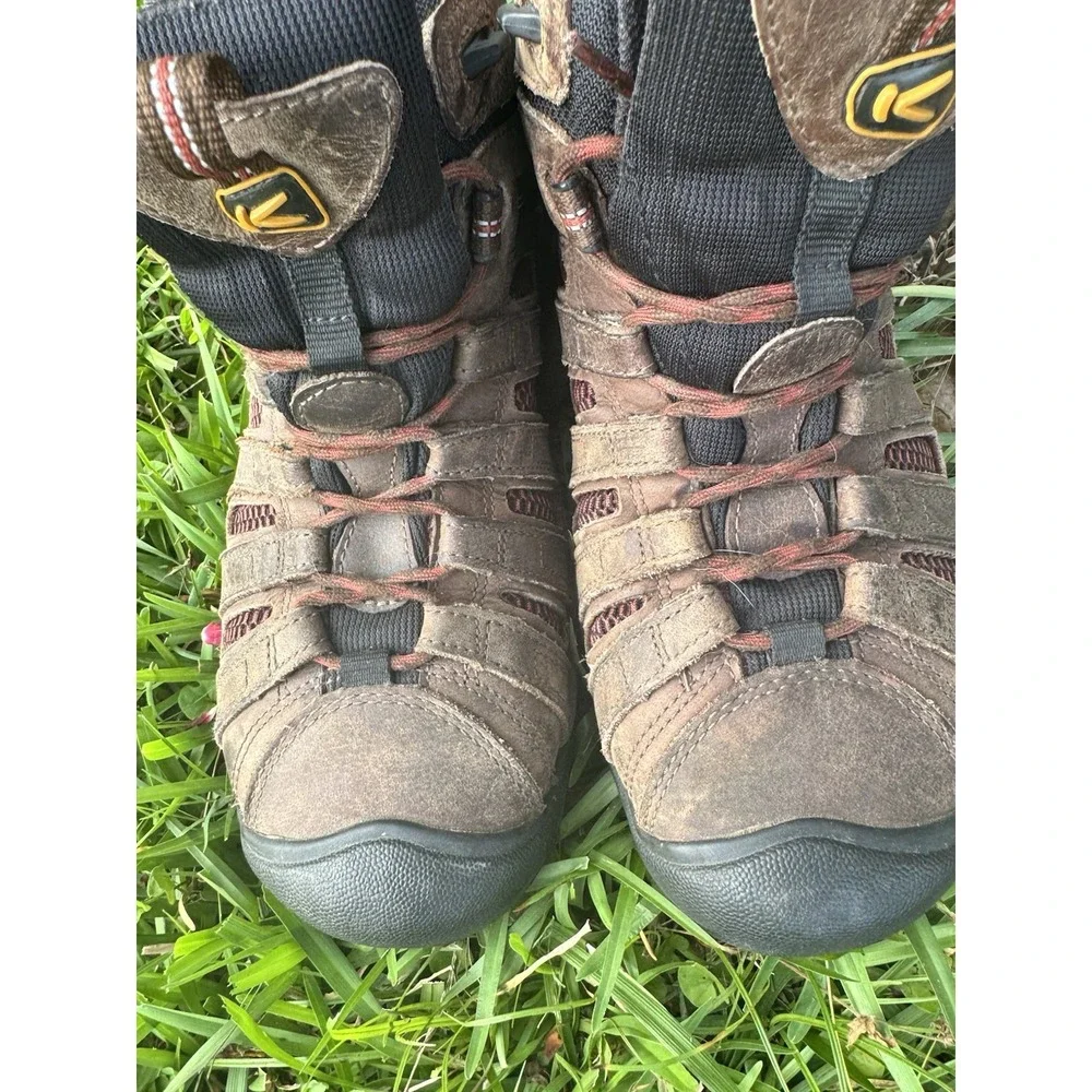 KEEN Womens 9.5 Brown Mid Hiking Boots Waterproof Trail Outdoor Shoes E59